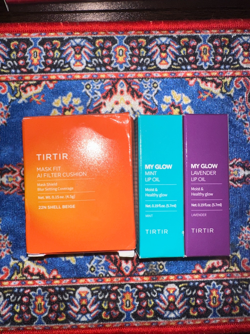 TIRTIR Lip oil Set with Cushion Foundation in 22N Shell Beige BNIB